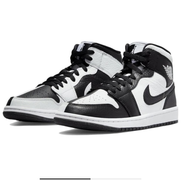 NIKE WMNS AIR JORDAN 1 MID - Picture 1 of 5
